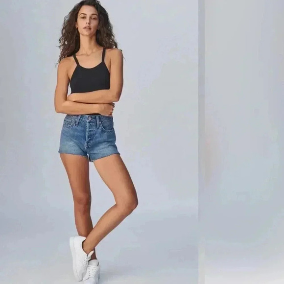 Aritzia Denim Forum
The Yoko Short NEW WITH TAG - Picture 4 of 5